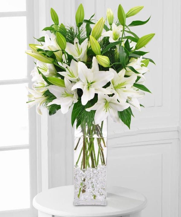 An elegant bouquet of white flowers